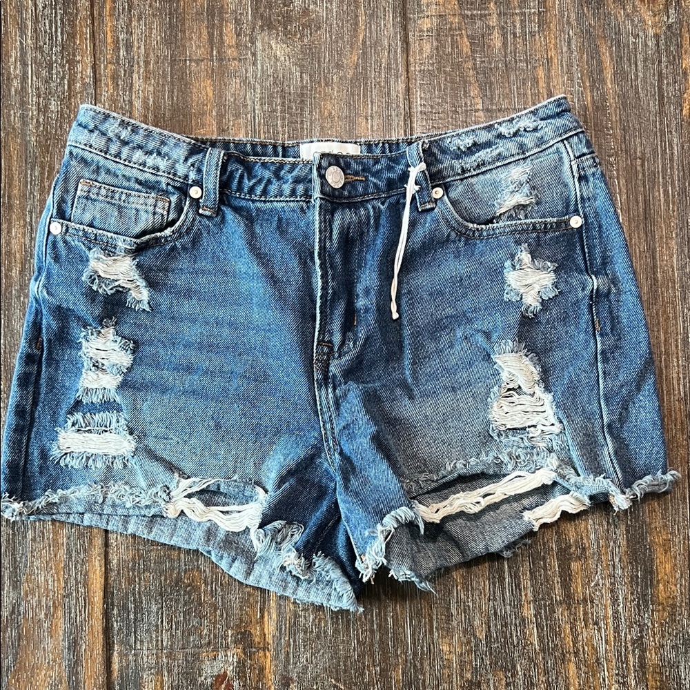 Trendy Blue Distressed Jean Shorts